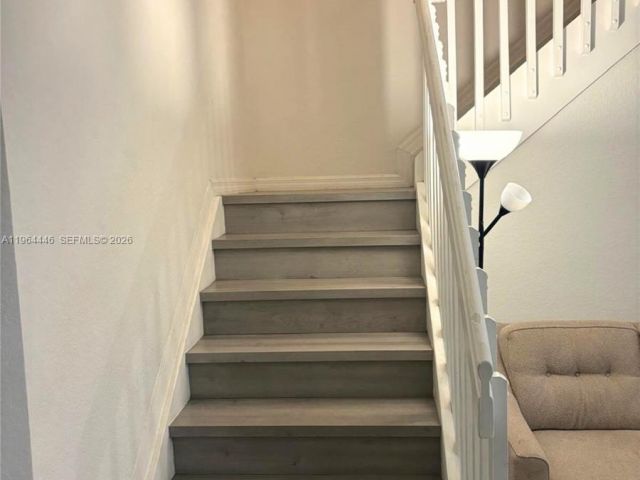 Home for rent at 10776 NW 84th Ln 8-30 - photo 7485489