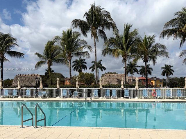 Home for rent at 10776 NW 84th Ln 8-30 - photo 7485495