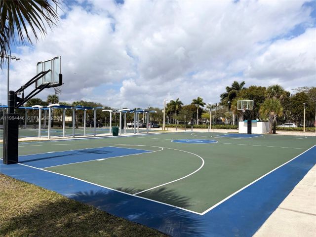 Home for rent at 10776 NW 84th Ln 8-30 - photo 7485496