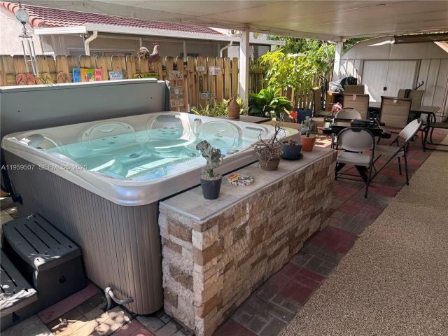 Home for sale at 5320 NW 190th St - photo 7428596