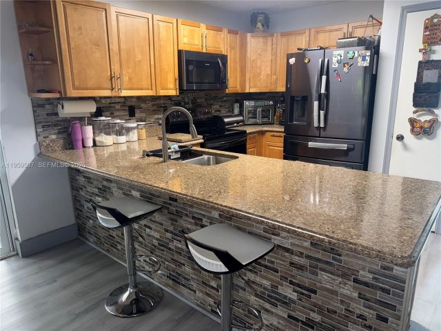 Home for sale at 5320 NW 190th St - photo 7428598