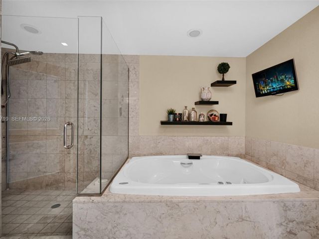 Apartment for sale  Unit #3607 - photo 7511615