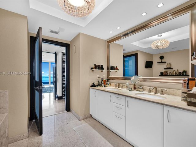 Apartment for sale  Unit #3607 - photo 7511616