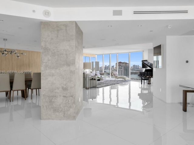 Apartment for rent  Unit #3105 - photo 7517475