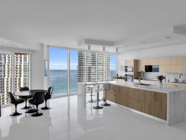 Apartment for rent  Unit #3105 - photo 7517478