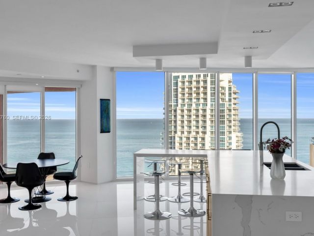 Apartment for rent  Unit #3105 - photo 7517479