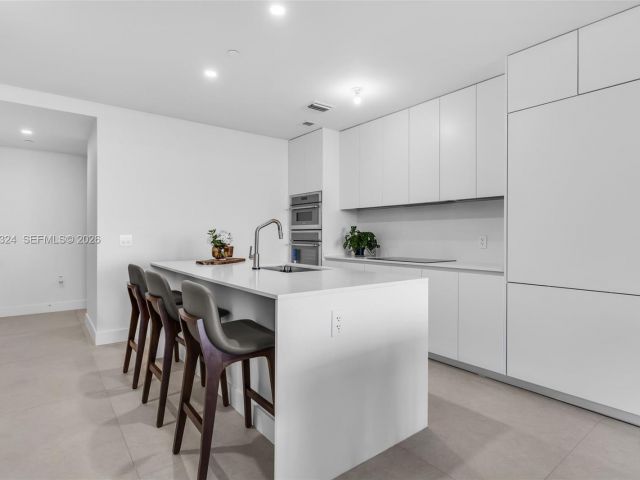 Apartment for rent  Unit #1203 - photo 7429592