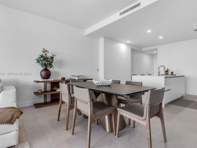 Apartment for rent  Unit #1203 - photo 7429596