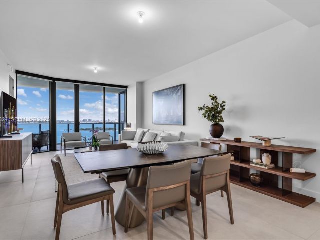 Apartment for rent  Unit #1203 - photo 7429598