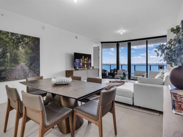 Apartment for rent  Unit #1203 - photo 7429600