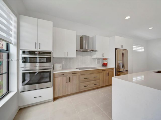 Home for rent at 1454 SW 23rd St - photo 7482957