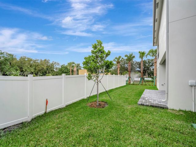 Home for rent at 1454 SW 23rd St - photo 7482959