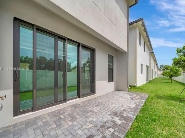 Home for rent at 1454 SW 23rd St - photo 7482964