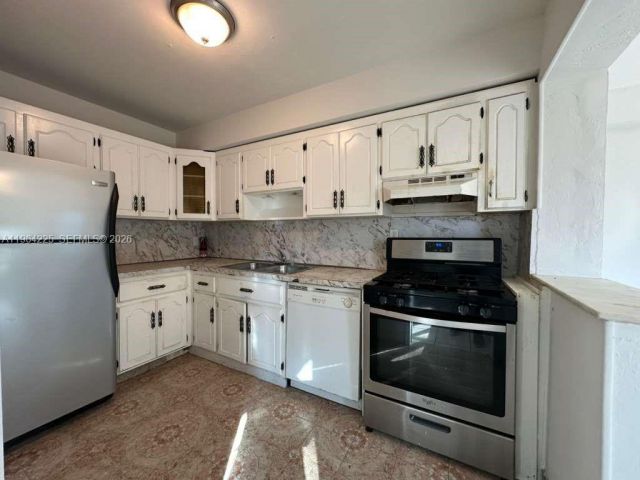 Home for rent at 926 Polk St - photo 7473675