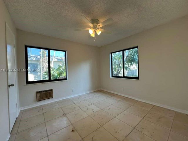 Home for rent at 926 Polk St - photo 7473679