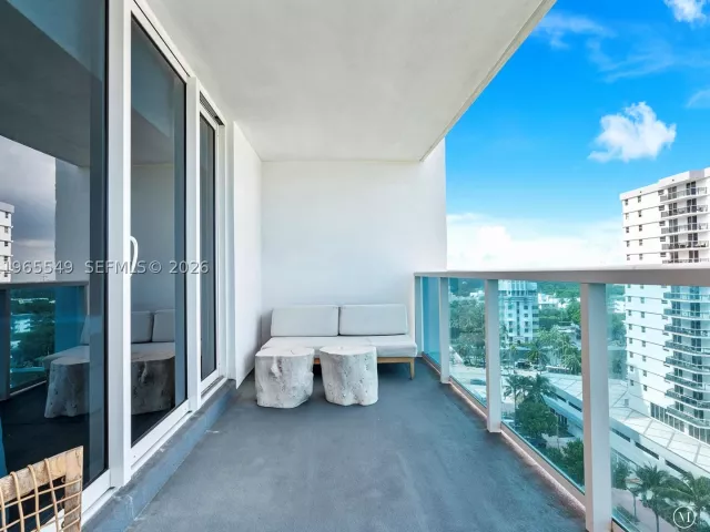 3-bedroom condo for sale in Miami Beach - 102 24th St 1119 - MondialRealty