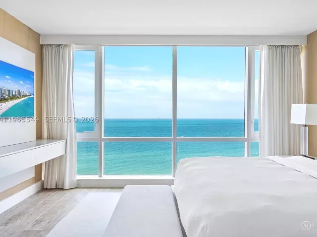 3-bedroom condo for sale in Miami Beach - 102 24th St 1119 - MondialRealty