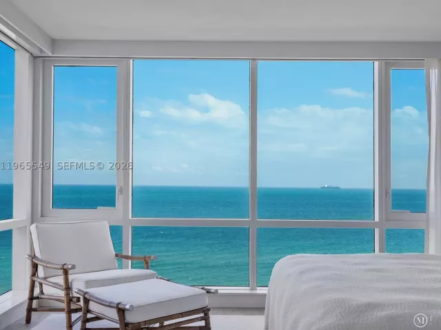 3-bedroom condo for sale in Miami Beach - 102 24th St 1119 - MondialRealty
