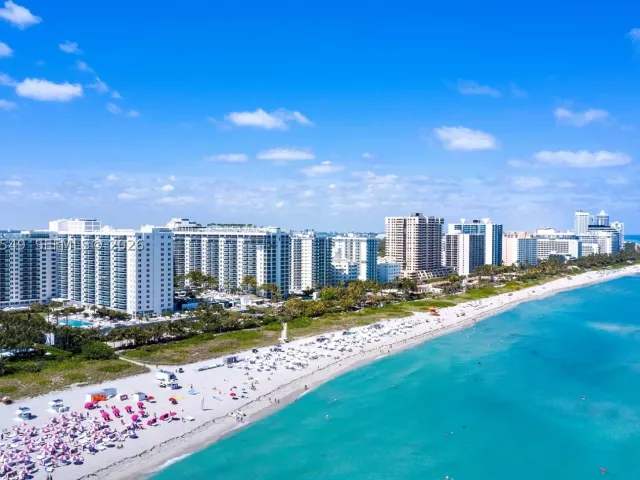 3-bedroom condo for sale in Miami Beach - 102 24th St 1119 - MondialRealty
