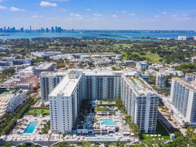 3-bedroom condo for sale in Miami Beach - 102 24th St 1119 - MondialRealty