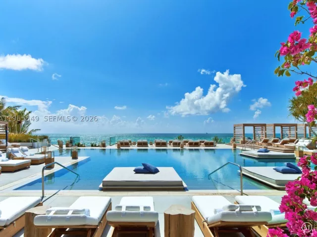 3-bedroom condo for sale in Miami Beach - 102 24th St 1119 - MondialRealty