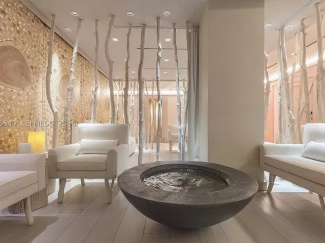 3-bedroom condo for sale in Miami Beach - 102 24th St 1119 - MondialRealty
