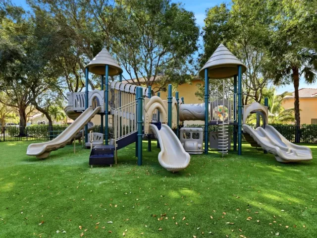 4-bedroom home for sale in West Palm Beach - 236 Gazetta Way - MondialRealty