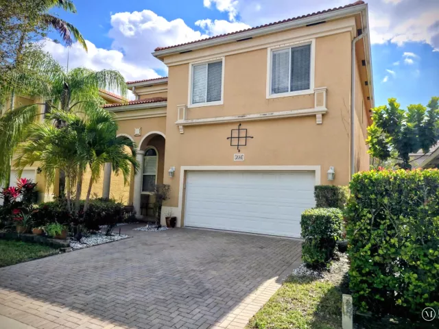 4-bedroom home for sale in West Palm Beach - 236 Gazetta Way - MondialRealty