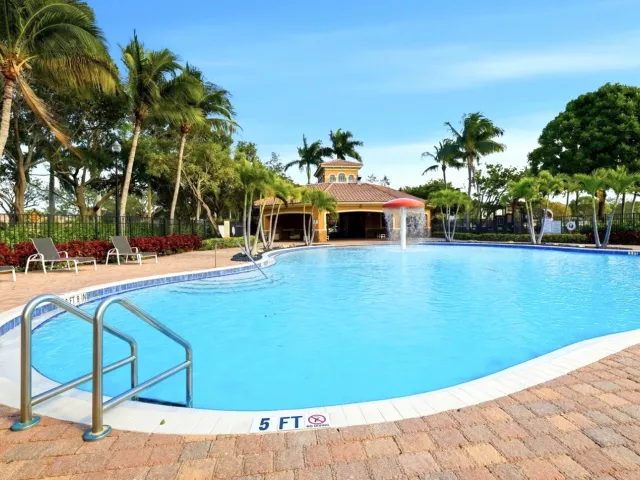 4-bedroom home for sale in West Palm Beach - 236 Gazetta Way - MondialRealty
