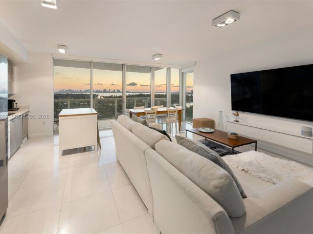 Apartment for sale  Unit #1207 - photo 7430648