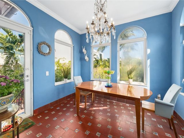 Home for sale at 4500 Sheridan Ave - photo 7467887