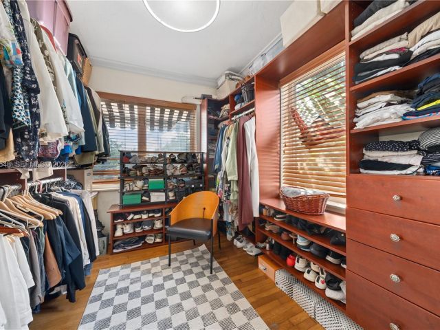 Home for sale at 4500 Sheridan Ave - photo 7467892