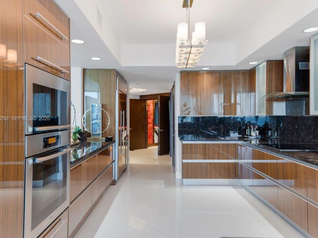 Apartment for sale  Unit #905 - photo 7441241