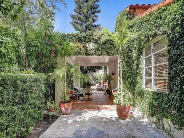 Home for sale at 1107 Alhambra Cir - photo 7471512