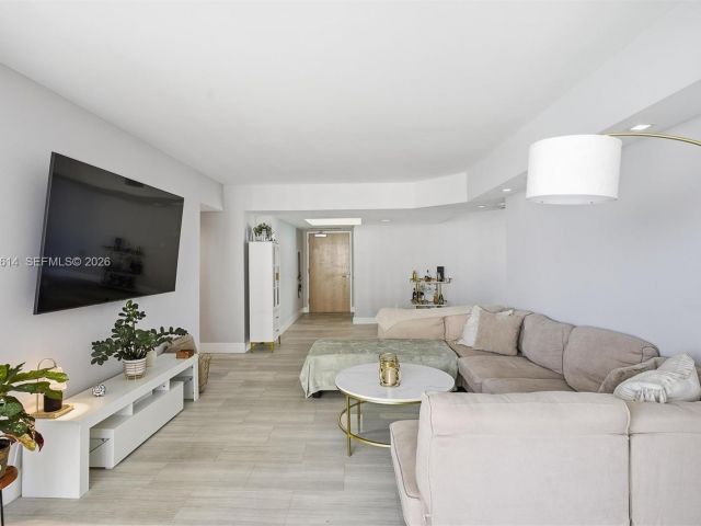 Apartment for sale  Unit #1034 - photo 7432265