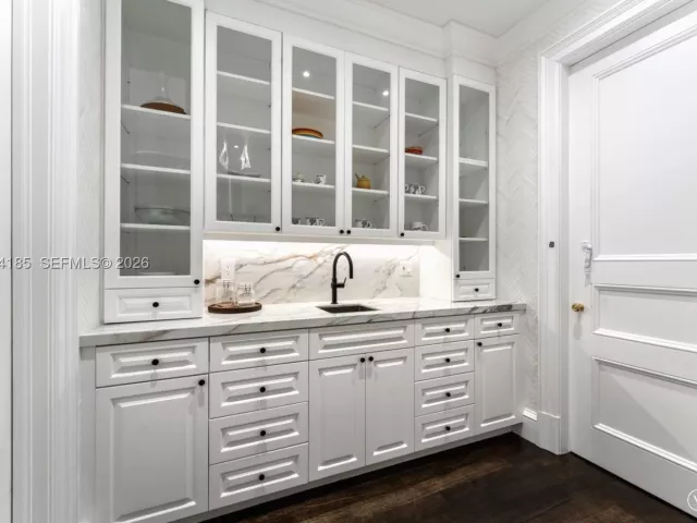 5-bedroom condo for sale in Key Biscayne - 445 Grand Bay Drive PH-1A - MondialRealty