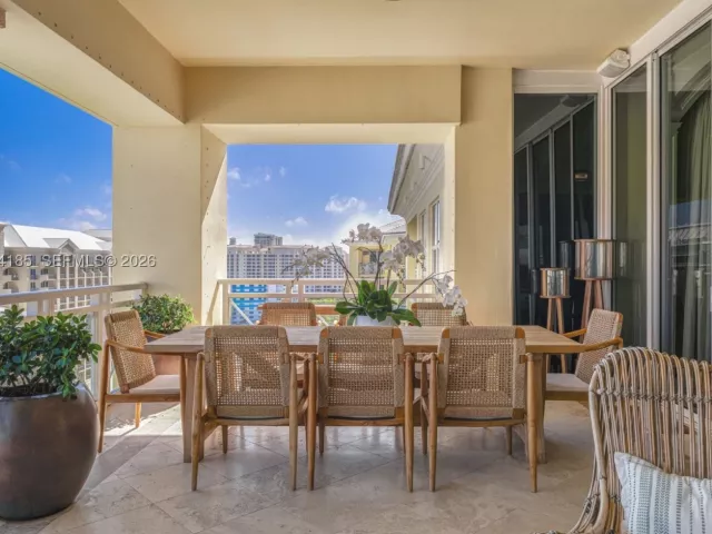 5-bedroom condo for sale in Key Biscayne - 445 Grand Bay Drive PH-1A - MondialRealty