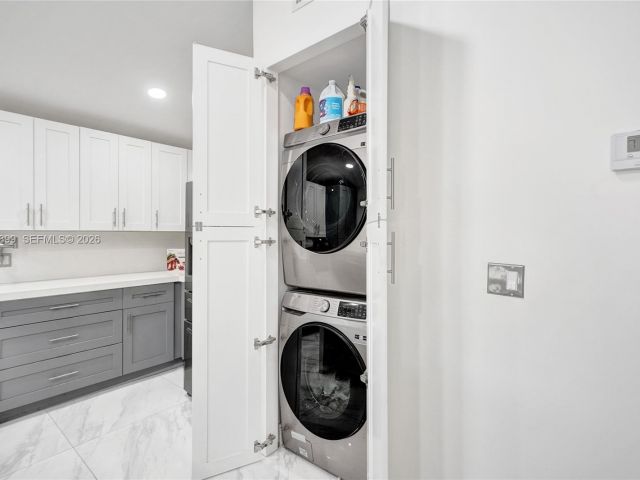 Home for sale at 2001 N 22nd Ave - photo 7506866