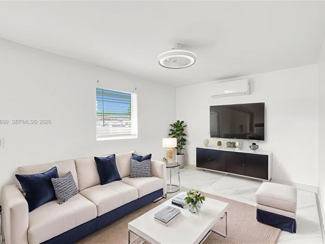 Home for sale at 2001 N 22nd Ave - photo 7506869