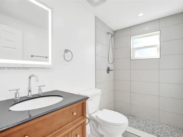 Home for sale at 2001 N 22nd Ave - photo 7506874