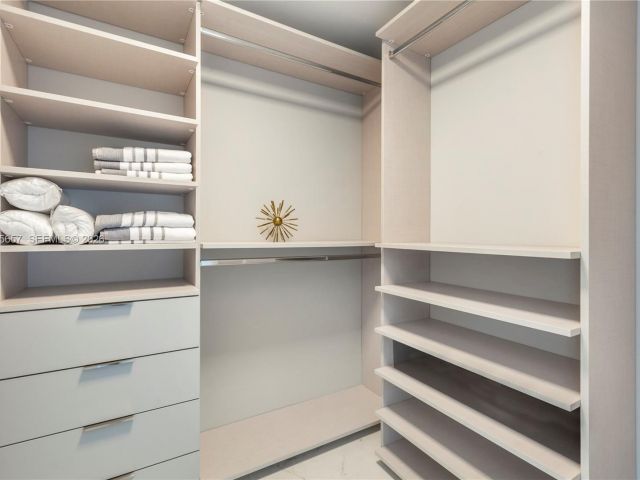 Apartment for rent  Unit #4-806 - photo 7490061