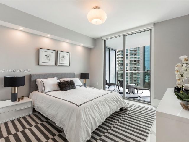 Apartment for rent  Unit #4-806 - photo 7490067