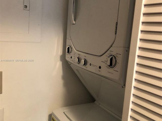 Apartment for rent  Unit #607 - photo 7433398