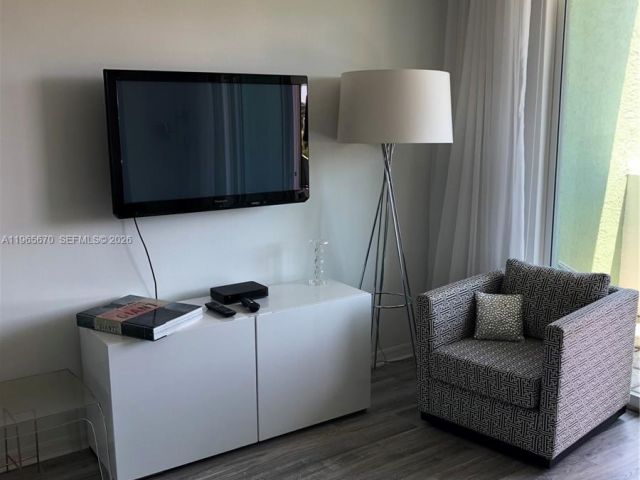 Apartment for rent  Unit #607 - photo 7433400