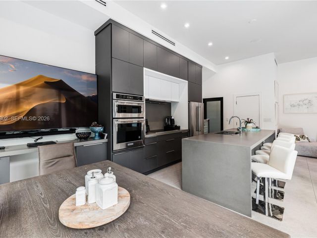 Home for rent at 640 Fernwood Rd - photo 7439392