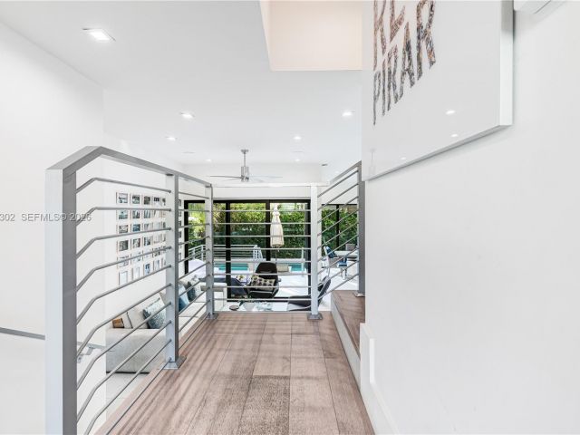 Home for rent at 640 Fernwood Rd - photo 7439395