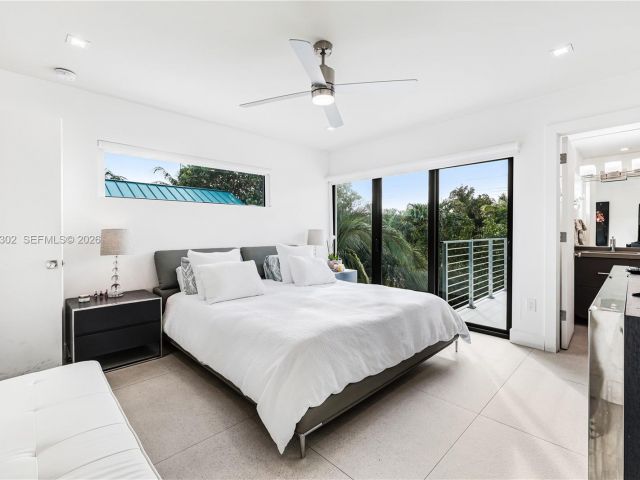 Home for rent at 640 Fernwood Rd - photo 7439397