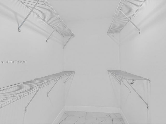 Home for rent at 2901 SW 92nd Ave 0 - photo 7432478