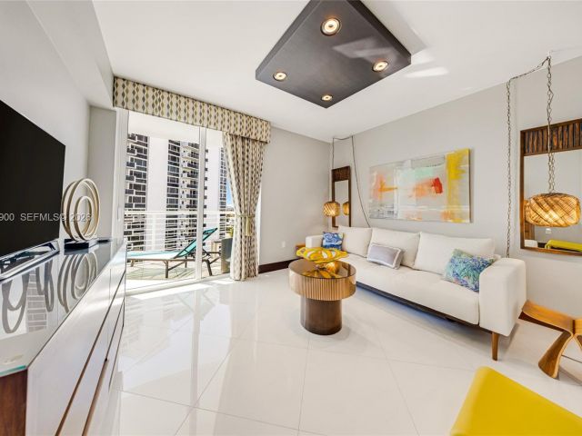 Apartment for rent  Unit #806S - photo 7496719