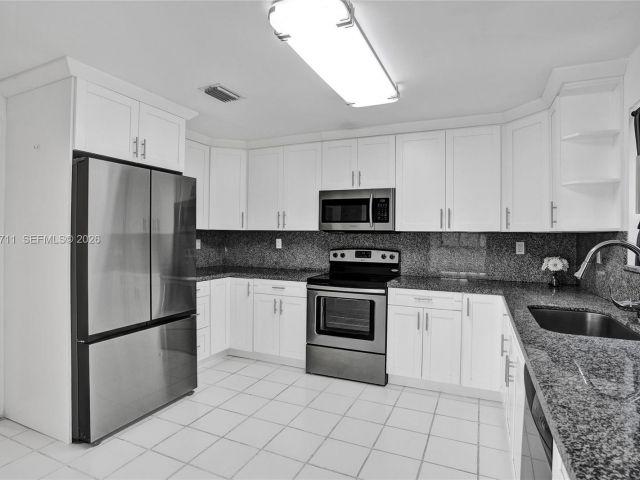 Home for sale at 15502 SW 137th Pl - photo 7446040